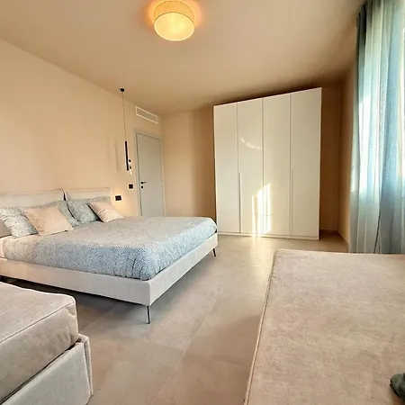 Daire Alfieri3 - Netflix-parking-supermarket-centro