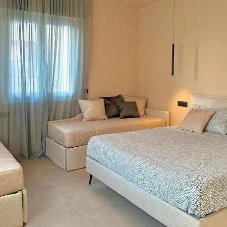 Alfieri3 - Netflix-parking-supermarket-centro * Bergame