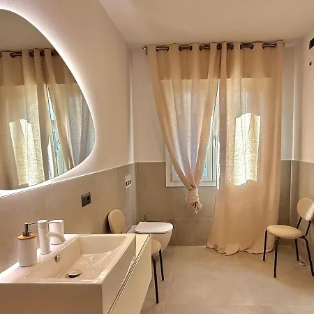 Alfieri3 - Netflix-parking-supermarket-centro *