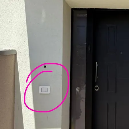 Alfieri3 - Netflix-parking-supermarket-centro Daire