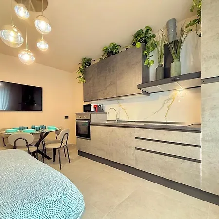 Alfieri3 - Netflix-parking-supermarket-centro شقة *