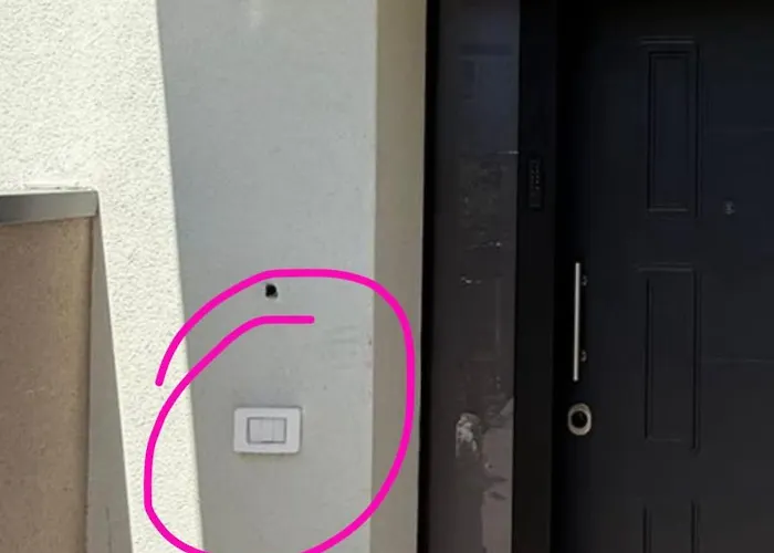 Alfieri3 - Netflix-parking-supermarket-centro Daire