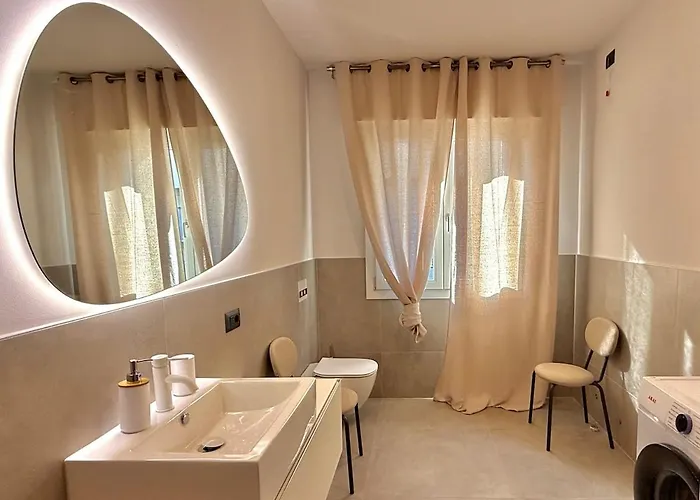 Alfieri3 - Netflix-parking-supermarket-centro *