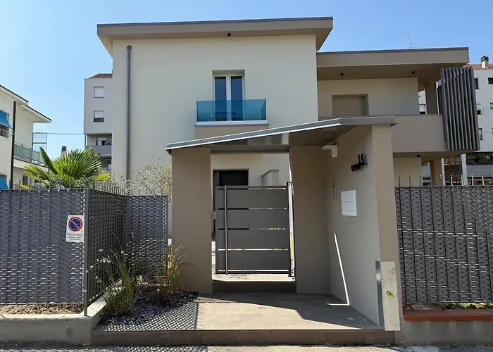 Alfieri3 - Netflix-parking-supermarket-centro דירה *