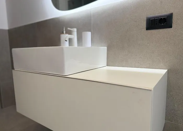 Alfieri3 - Netflix-parking-supermarket-centro דירה ברגמו